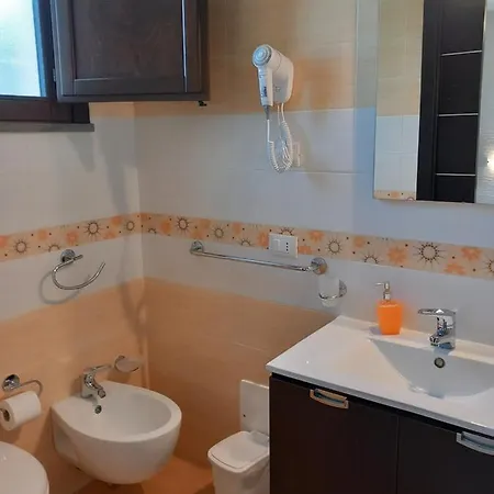 La Chiocciola 2 فندق مبيت وإفطار كاستيلوزو